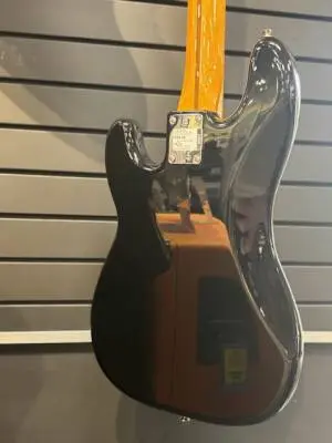 FENDER VINTERA II 50S P BASS 2